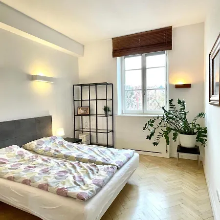 Cozy Pl.solny Apartment *