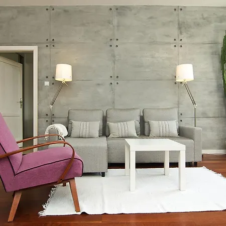 Cozy Pl.solny Apartment