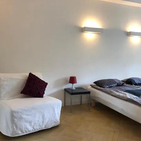 Cozy Pl.solny Apartment